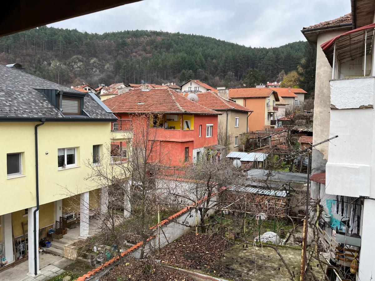 Дом За Гости Осогово Leilighet Kyustendil Eksteriør bilde